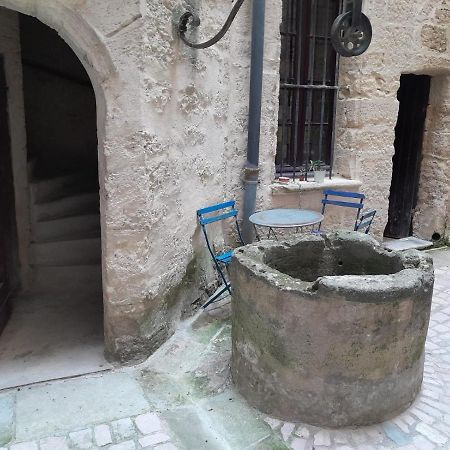 Petit Cocon En Plein Centre Historique D'Uzes - Place Aux Herbes En Zone Pietonniere Экстерьер фото